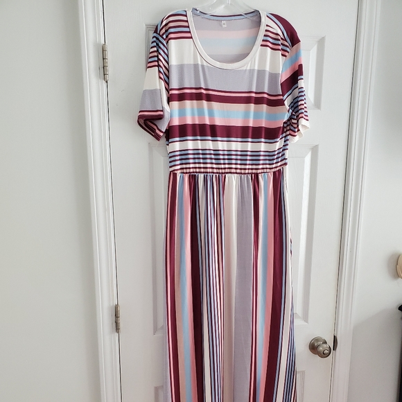 *NEW*SHEIN Ladies Plus Size Dress w/Hidden Pockets - Picture 1 of 6